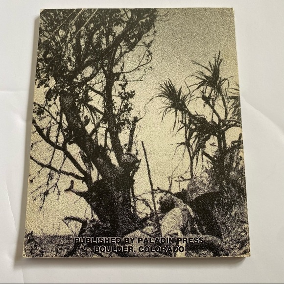 Vintage Mantrapping Softcover Book 1981 Ragner Benson Out of Print - Picture 2 of 4